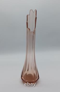 14 L E Smith MCM Pink Peach 8 Panel Finger Art Glass Swung Vase Vintage Retro