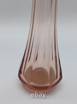 14 L E Smith MCM Pink Peach 8 Panel Finger Art Glass Swung Vase Vintage Retro