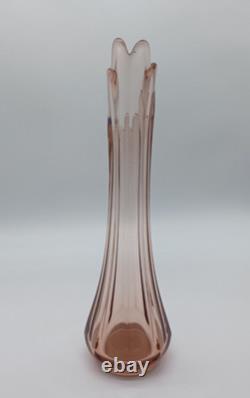 14 L E Smith MCM Pink Peach 8 Panel Finger Art Glass Swung Vase Vintage Retro
