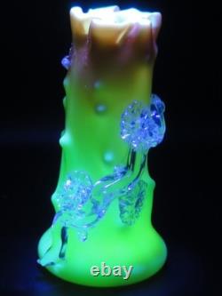 1884 Antique Victorian Stevens & Williams Matsu-no-ke Pink Art Glass Thorn Vase