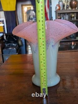 1940s Scottish Vasart Glass Vase Pink & Opalescent with Silver Flecks, 10