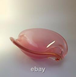 1960s Venetian Fratelli Toso Murano Sculptural Opal Pink Glass Bowl Clam Shell