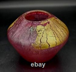 1992 Eickholt Iridescent RASPBERRY PINK Volcano Art Glass Vase