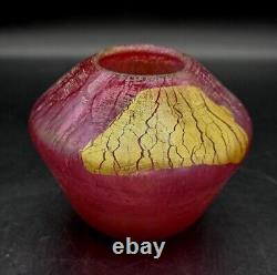 1992 Eickholt Iridescent RASPBERRY PINK Volcano Art Glass Vase