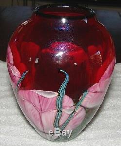 1992 R. SATAVA ART GLASS VASE RED With PINK CROCUS FLOWERS 6 SIGNED 1345-92