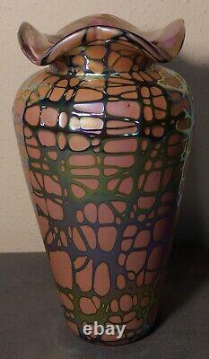 1995 Stuart Abelman Art Glass Contemporary Iridescent Pink Silver Webbed Vase