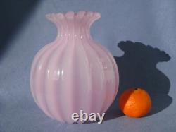 Archimede Seguso Murano Art Glass Alabastro Pink Vase Ribbed Body Design