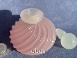 Archimede Seguso Murano Art Glass Pink Alabastro Perfume Bottle Ribbed Body
