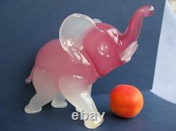 Archimede Seguso Rare Design Pink Alabastro Art Glass Elephant Seguso Label on