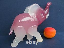 Archimede Seguso Rare Design Pink Alabastro Art Glass Elephant Seguso Label on