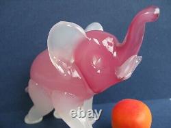 Archimede Seguso Rare Design Pink Alabastro Art Glass Elephant Seguso Label on