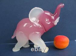 Archimede Seguso Rare Design Pink Alabastro Art Glass Elephant Seguso Label on
