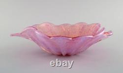 Barovier and Toso, Venice. Large leaf-shaped bowl in pink mouth-blown art glass