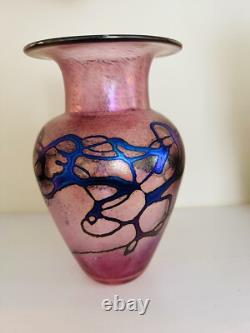 Beautiful Robert Held Canada Pink Art Glass Vase In Pink And Iridescent Blue
