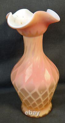 Beautiful Signed Webb Art Glass Peachblow Satin Diamond Quilt Vase 6.25