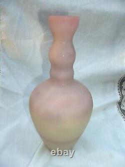 Burmese Art Glass Peach Blow Vase
