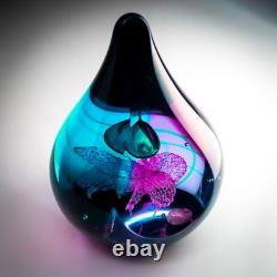 Caithness Glass Dignity Collectors Society Annual Paperweight 2001 Closed @ 1165