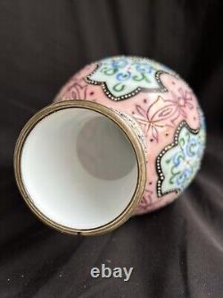 ENAMEL GLASS VASE MOROCCAN THOMAS WEBB TAPESTRY Gilded Floral Vase, 19th