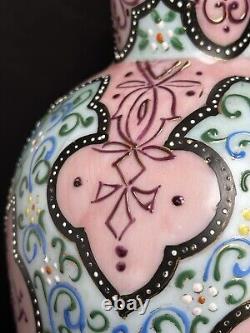 ENAMEL GLASS VASE MOROCCAN THOMAS WEBB TAPESTRY Gilded Floral Vase, 19th