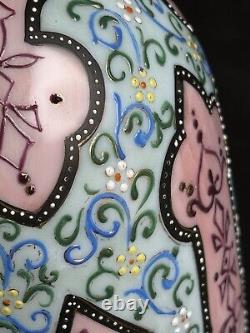 ENAMEL GLASS VASE MOROCCAN THOMAS WEBB TAPESTRY Gilded Floral Vase, 19th
