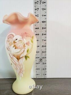 FENTON LIMITED EDITION 2007 BURMESE MOTHERS DAY VASE w DOVES 799 / 1950 SIGNED