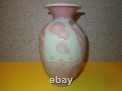 Fenton Art Glass Vase Dog and Dame #80/325 Sandcarved Vase by Murphy & Bomkamp