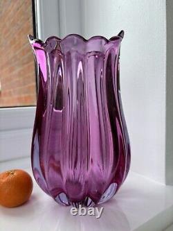 Flavio Poli Seguso Vetri Darte 12024 Pink Lilac Ribbed Crizzled Glass Vase 1958