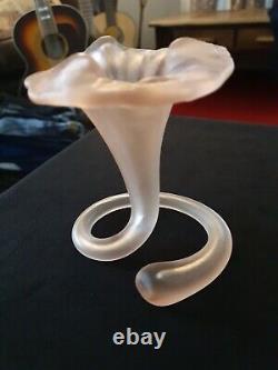 Italian Corolla glass Bud vase Pale opaque pink frosted. Lily Mint. N2