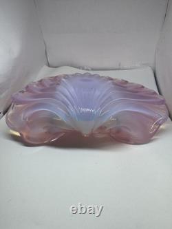 Italian Murano Art Glass Scallop Clam Shell Bowl Pink Opalescent 8 1/4 MCM