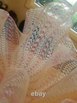 Italian VENINI Glass PINK AND WHITE Zig-Zag Lattice Ribbon Design Bowl Vase