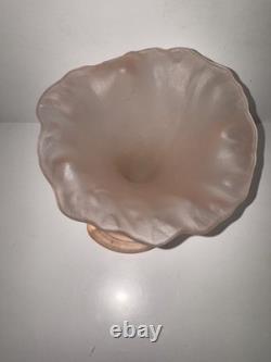 Italian vase matte pink glass Lily shape 70s vintage Chalice flower vase