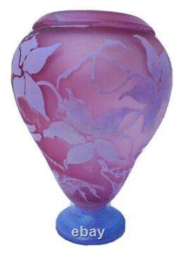 JOHN BARBER Pink Iridescent Art Glass Vase Hand blown Signed'93