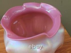 Kralik Czech Art Glass Pink Glatt Silberiris 5.5H x 6T Vase Great Iridescence