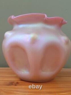 Kralik Czech Art Glass Pink Glatt Silberiris 5.5H x 6T Vase Great Iridescence