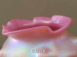 Kralik Czech Art Glass Pink Glatt Silberiris 5.5H x 6T Vase Great Iridescence