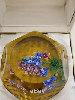 Mint 1979 St Louis Three Dimensional Pink And Blue Bouquet Paperweight