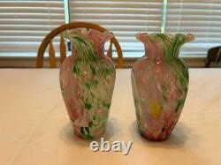Pair Vintage Hand Blown Spatter Art Glass Vases Pink Green Ruffled Rim 7.5