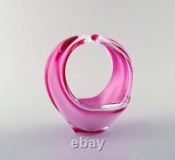 Paul Kedelv for Flygsfors. Set of 2 pink Coquille Fantasia vases