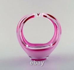 Paul Kedelv for Flygsfors. Set of 2 pink Coquille Fantasia vases