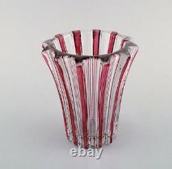 Pierre Gire (1901-1984) aka Pierre d'Avesn. Art Deco vase, clear and pink glass