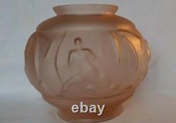 Rare Art Deco Pink Satin Glass Vase by Pierre D'Avesn, Hunting Scene 7