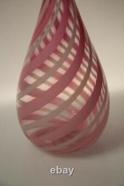 Richardson's Stourbridge pink glass vase Cleveland pattern Victorian