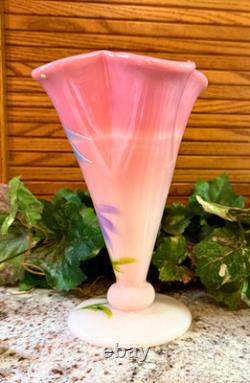 SCARCE FentonGIFT SHOP EXC. ROSALENE FLORAL FLARED TRUMPET VASE 2004