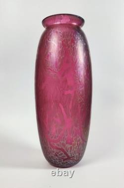 SIGNED Michael Harris Studio Art Glass 10 Vase Iridescent Cranberry Pink