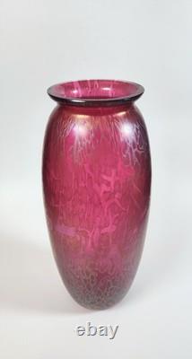 SIGNED Michael Harris Studio Art Glass 10 Vase Iridescent Cranberry Pink