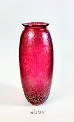 SIGNED Michael Harris Studio Art Glass 10 Vase Iridescent Cranberry Pink