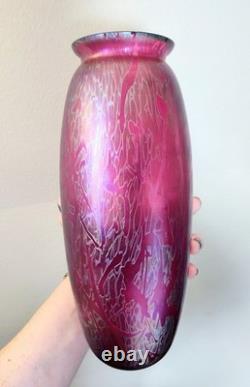 SIGNED Michael Harris Studio Art Glass 10 Vase Iridescent Cranberry Pink