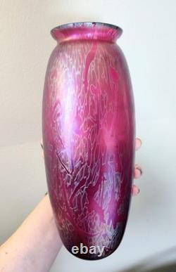 SIGNED Michael Harris Studio Art Glass 10 Vase Iridescent Cranberry Pink