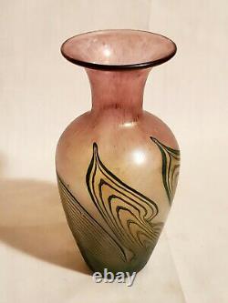 Signed ROBERT HELD ART GLASS 7.25 Vase Pink/Yellow Iridescent with Pulled Feath