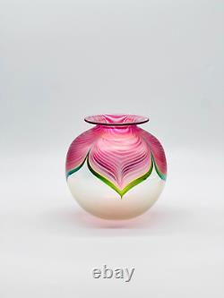 Stuart Abelman Studio Art Glass Vase Blown Glass Pulled Feather Signed 1983